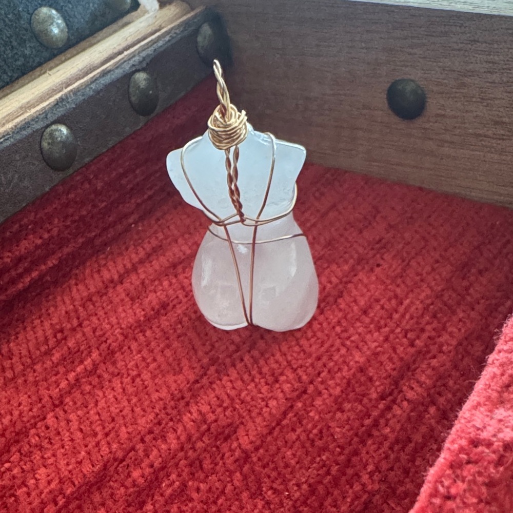 Wire Wrapped Quartz Pendant - Picture 5 of 8